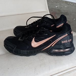 Nike Air Max Torch 4 Running Shoe/Sneaker